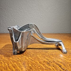 Wear-ever Handheld Vintage Juicer